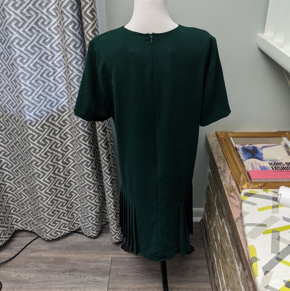 Zara forest green pleated side short sleeve dress - Picture 7 of 13